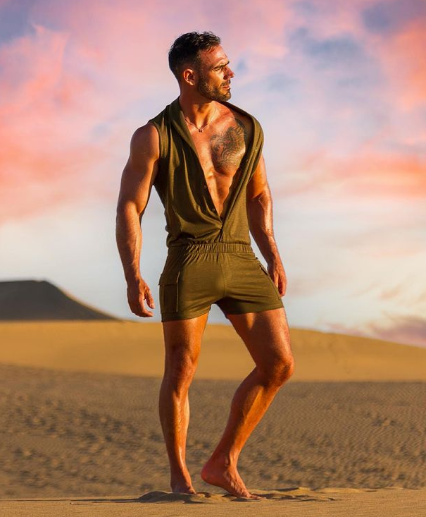 The Stunning Model Jess Vill Stripped Naked
