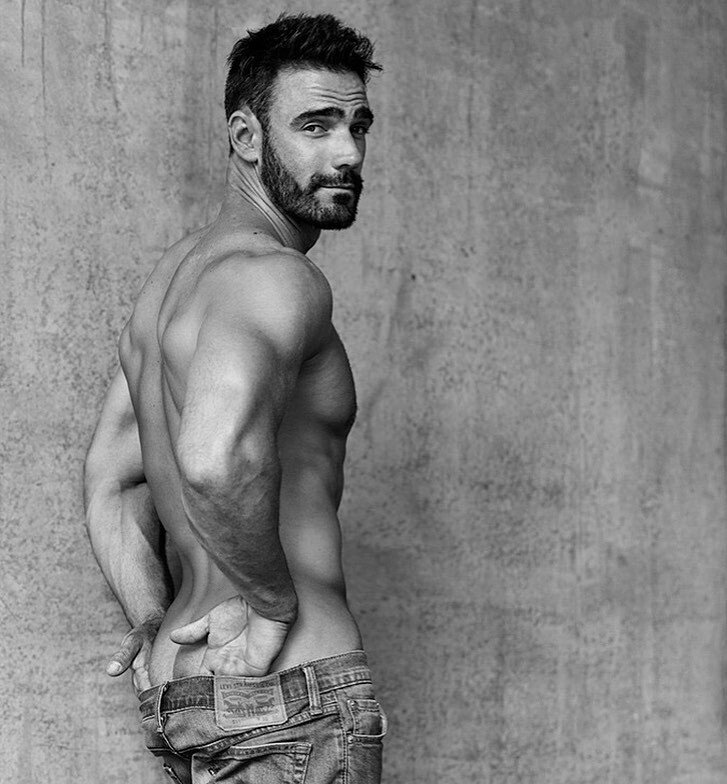 The Stunning Model Jess Vill Stripped Naked