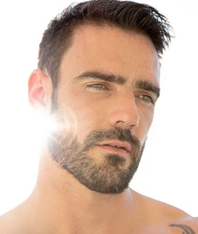 The Stunning Model Jess Vill Stripped Naked
