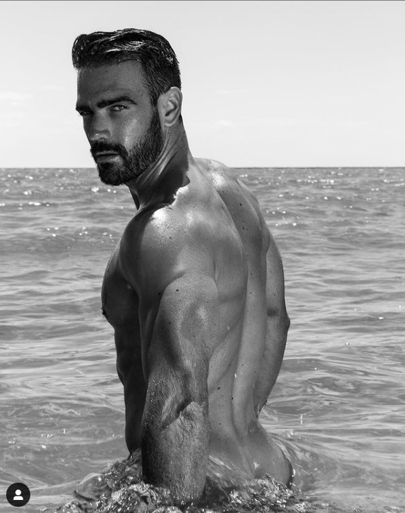 The Stunning Model Jess Vill Stripped Naked