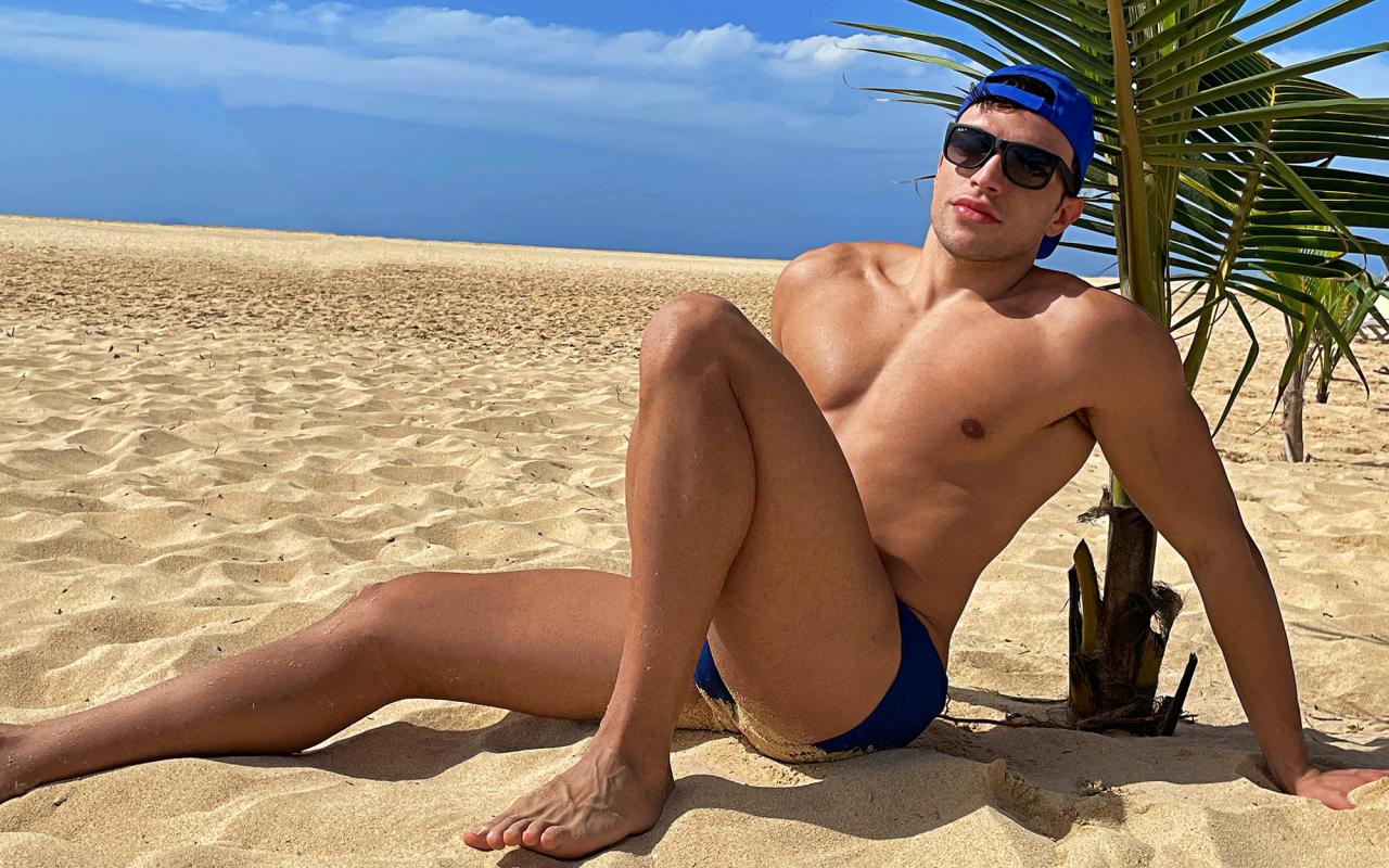 UNDER THE AFRICAN SUN – Franek Skywalker