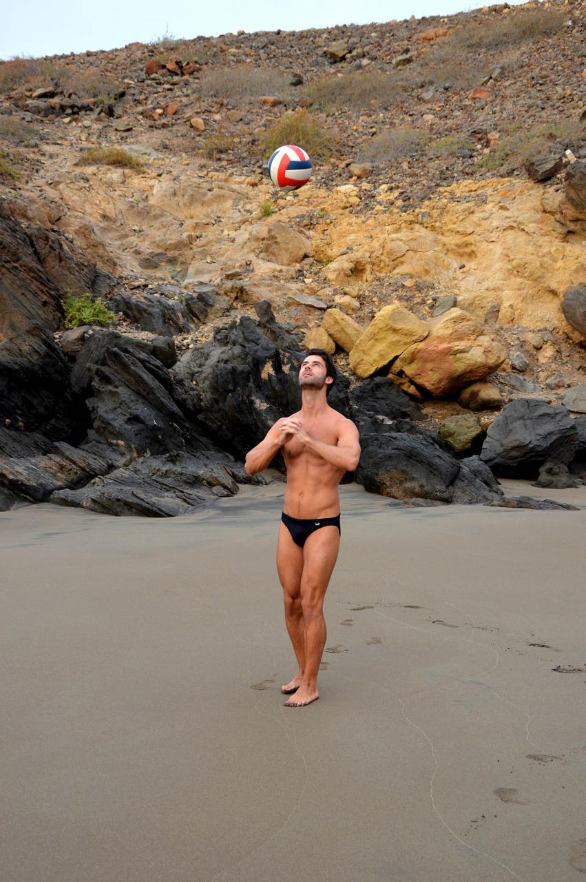 Vincent Goes Nude on the Rocky Beaches of Gran Canaria