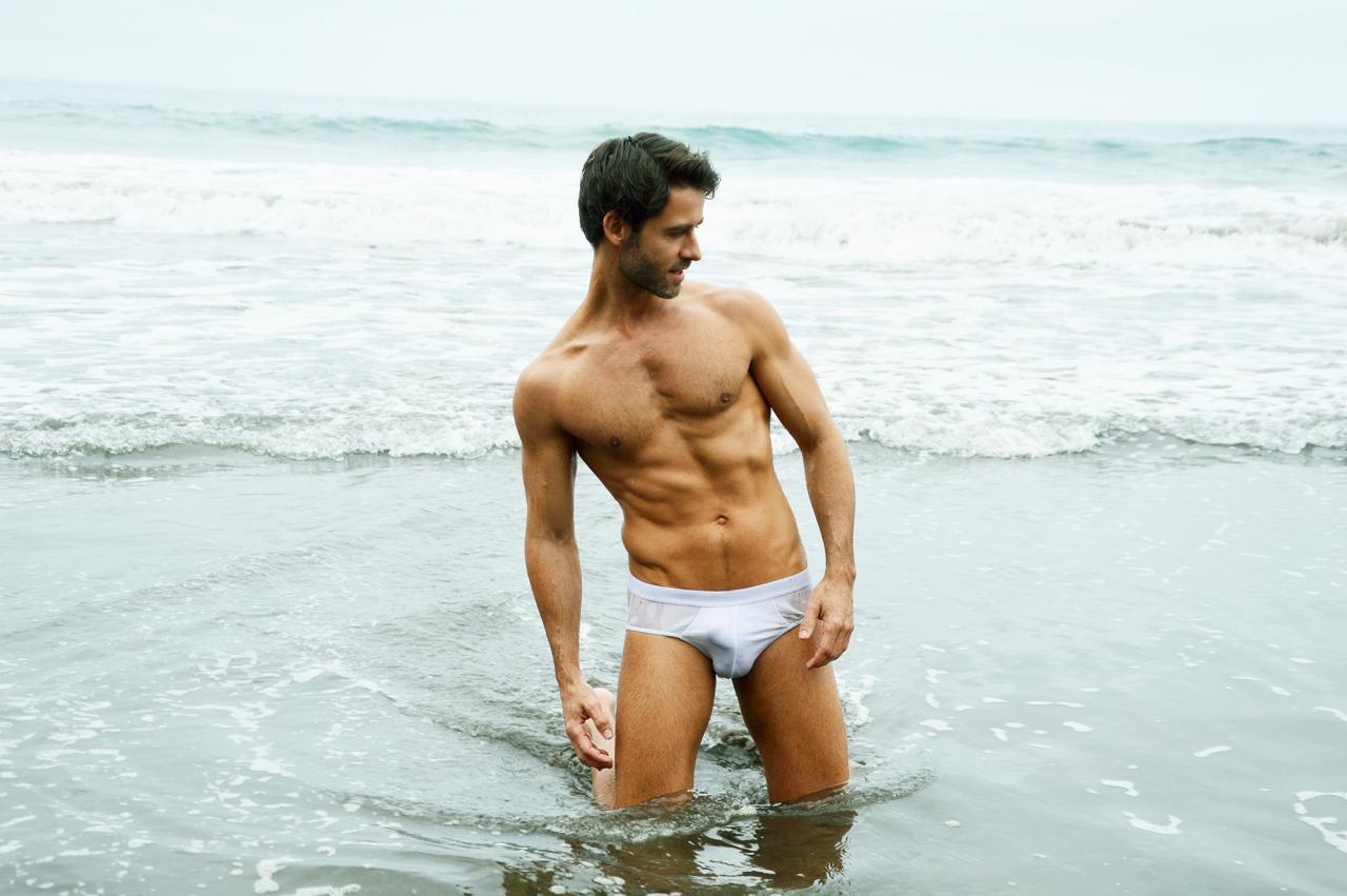 Vincent Goes Nude on the Rocky Beaches of Gran Canaria