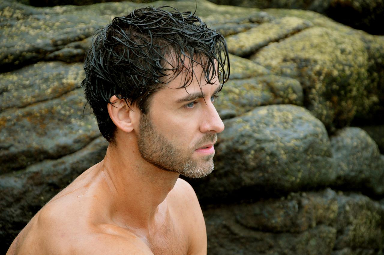 Vincent Goes Nude on the Rocky Beaches of Gran Canaria