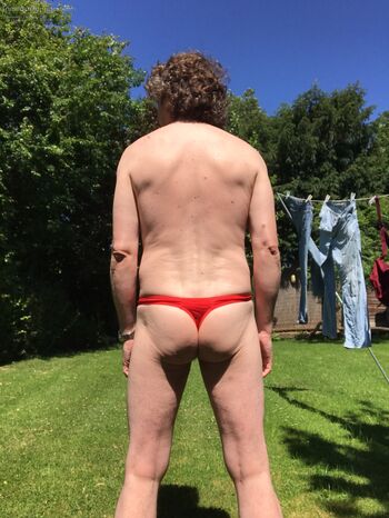 little red pants
