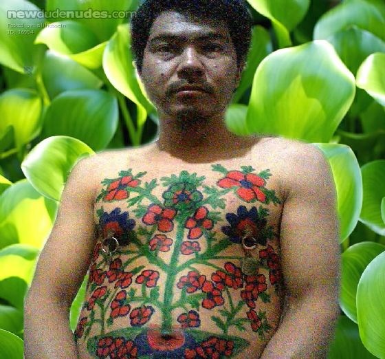 i very like tattoo and piercing.