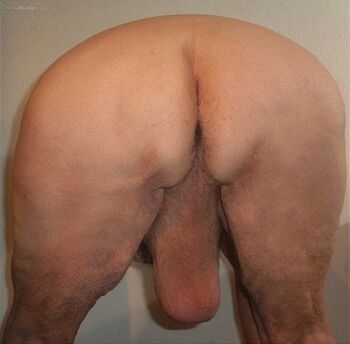 Ole dad woke up thinking about a cock up my ass. Yours?