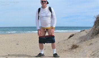 shorts down in Spain