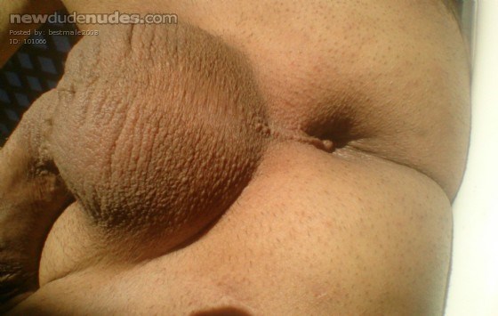 You're shaved, clean, fit, have a nice looking dick and tight ass? Love your dick in my tight ass and my dick in your ass!Message me.