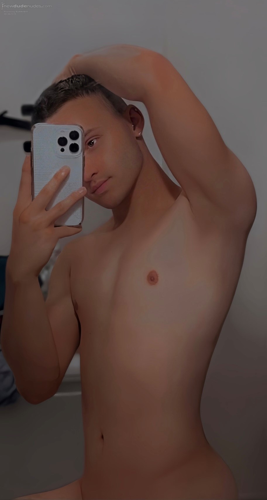 😈