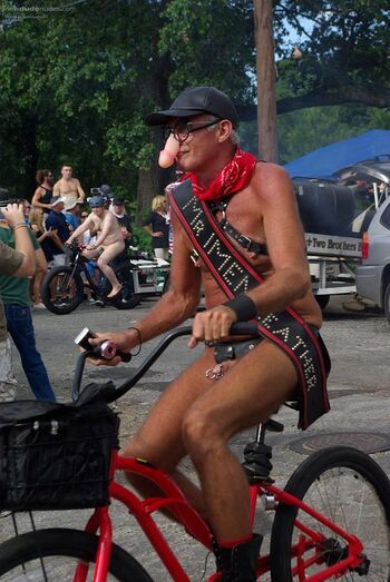 NEW ORLEANS NAKED BIKE RIDE