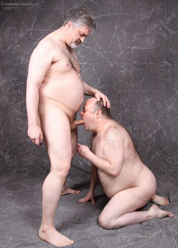 Love to be watch when a real man is sucking me