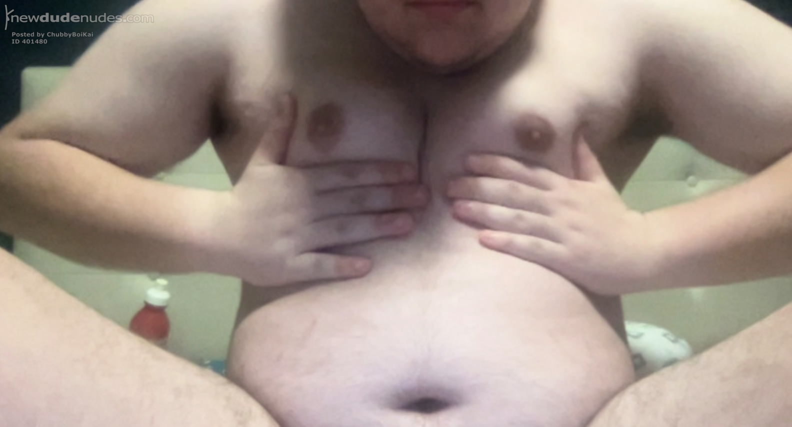 my fat tits <img class="emoji emoji-smile" src="/_common/modules/emoji/images/smile.gif" alt="smile" title="smile" />
